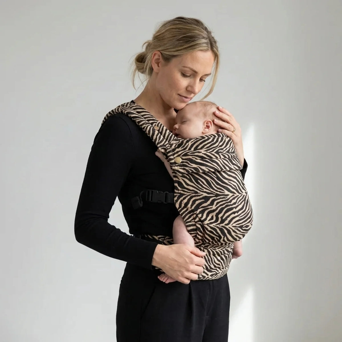 VertiBaby — Porte-bébé physiologique 4 positions, Zèbre Marron